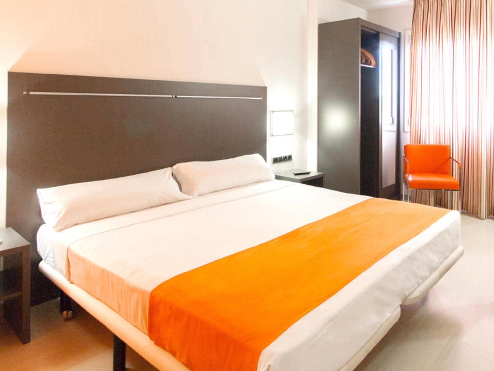 B&B Hotel Barcelona Rubi Luaran gambar